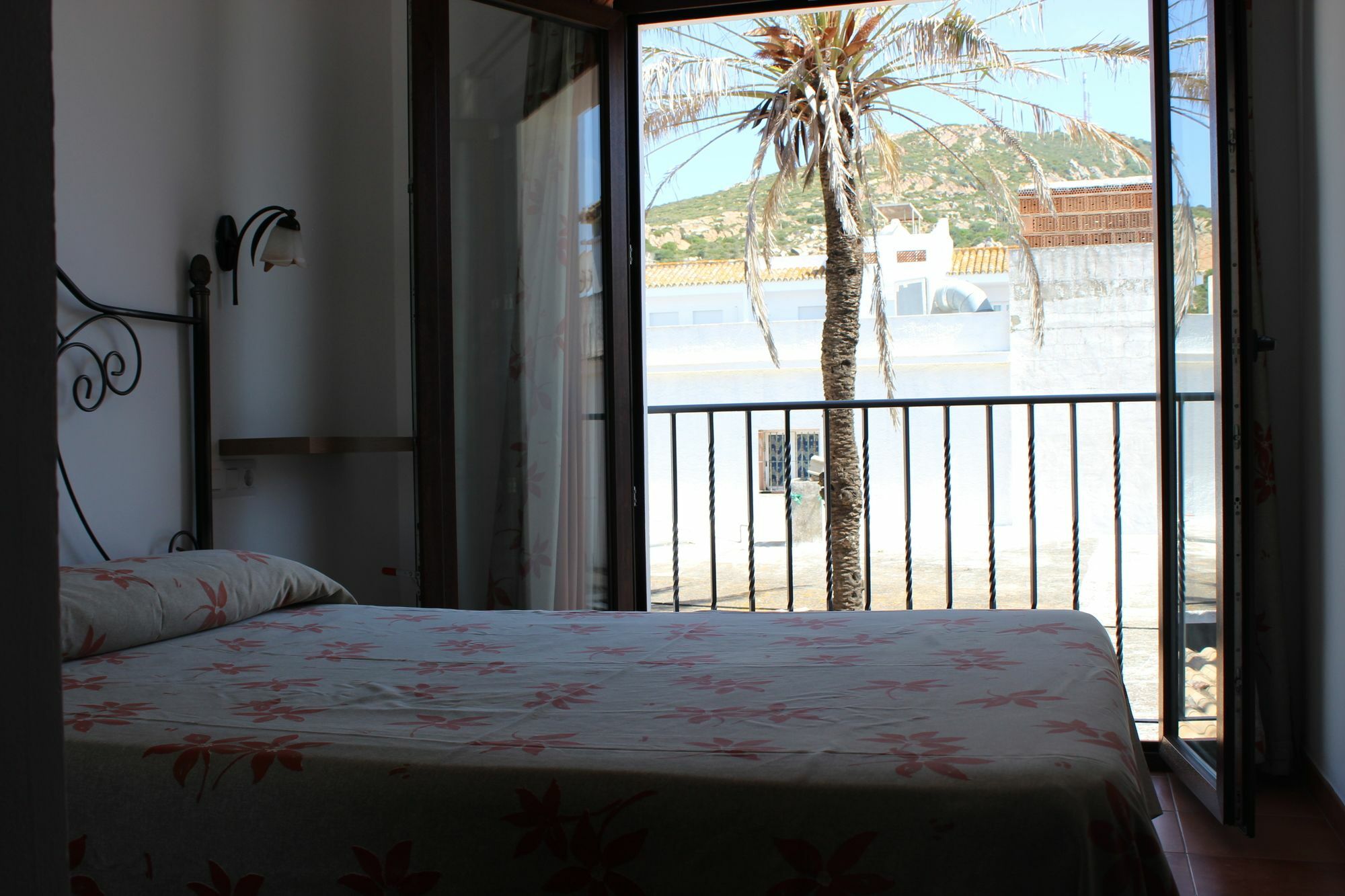 Hostal Jadraza Zahara de los Atunes Exterior photo